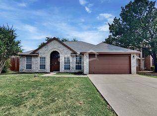 5317 Rio Bravo Dr, Arlington, TX 76017