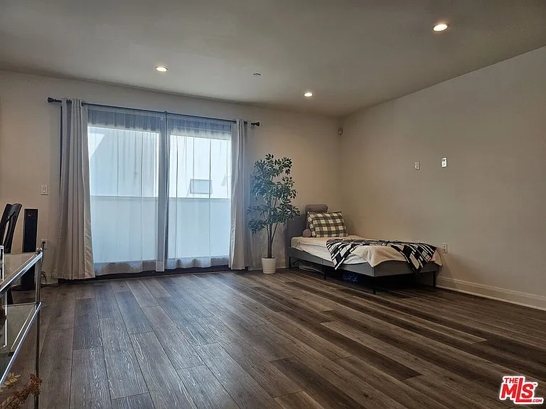 853 S Lucerne Blvd #206 — Photo 6