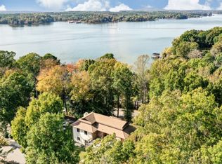 8020 Kiwi Pt, Tega Cay, SC 29708