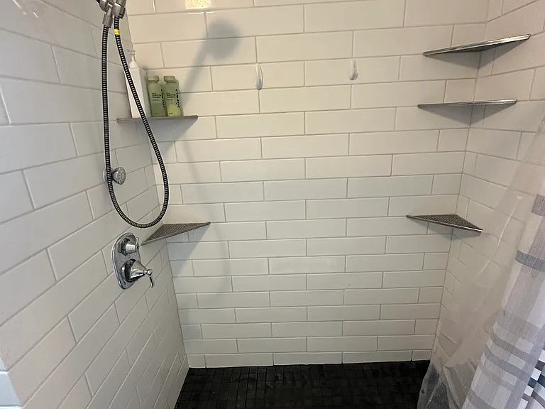 1725 NE Upper Dr — Photo 14