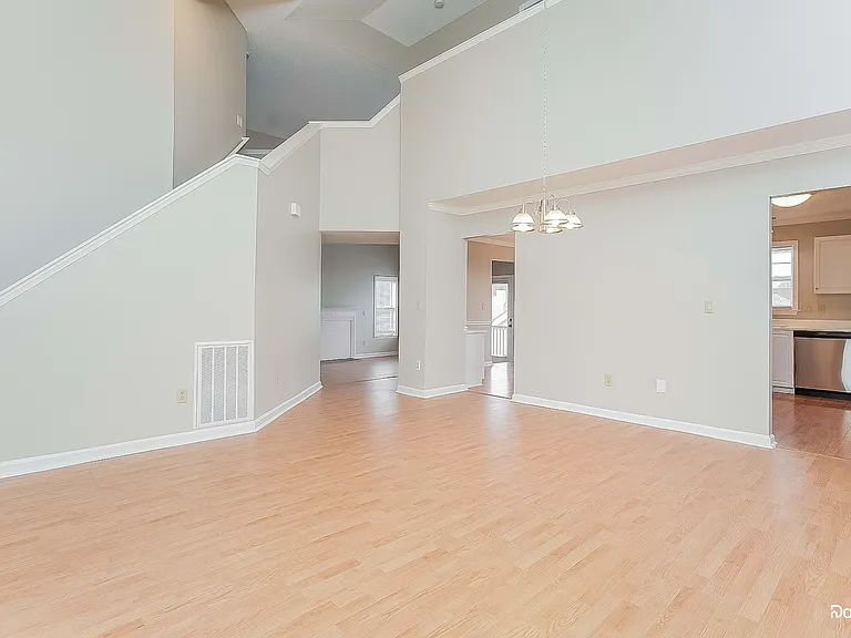 301 Mount Olive Dr — Photo 5