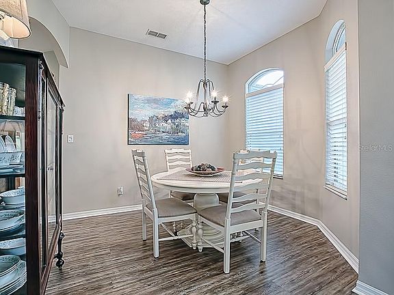 5th image of 25308 Forest Oak Ct