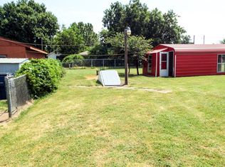 217 S 3rd St, Waukomis, OK 73773
