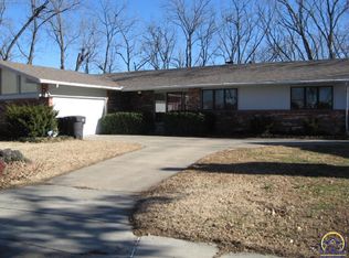 3530 SW Wesparke Ct, Topeka, KS 66614