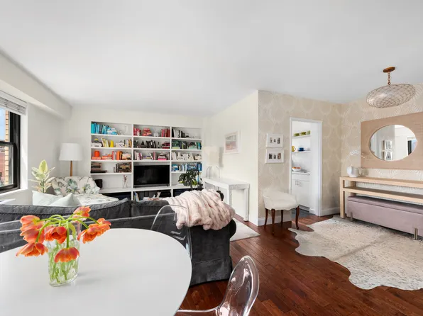 178 East 80th Street 23F image 2 of 9