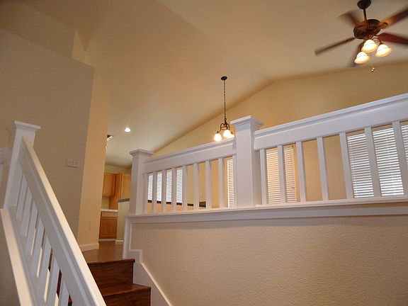 3rd image of 1626 Jonquil Dr