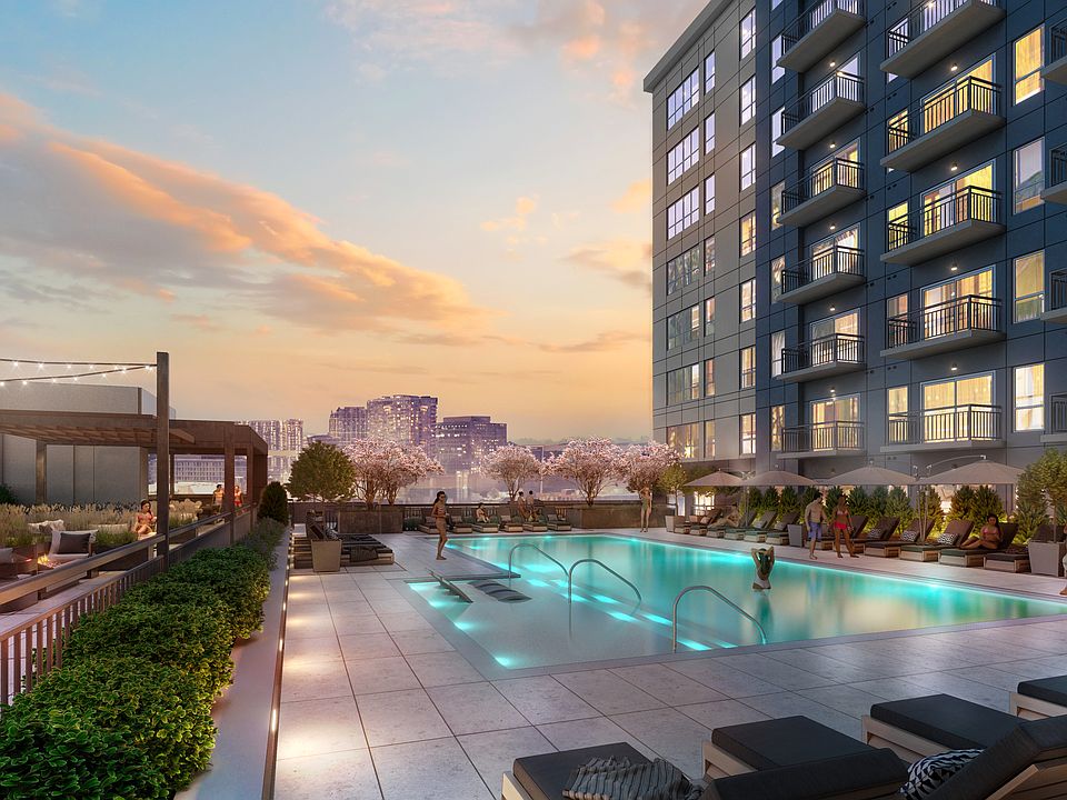 Nashville_Pool - Dusk