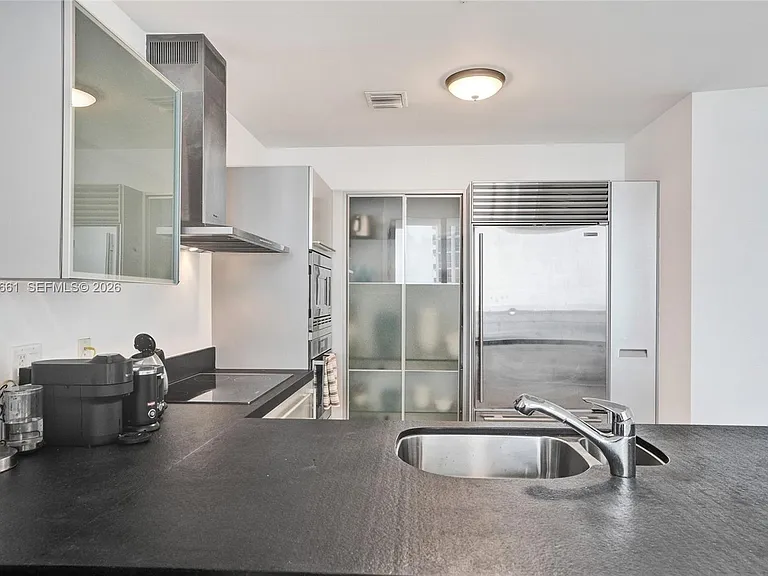 18201 Collins Ave #4705 — Photo 7