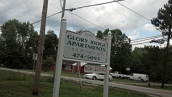 GLORY RIDGE APARTMENTS — Photo 24