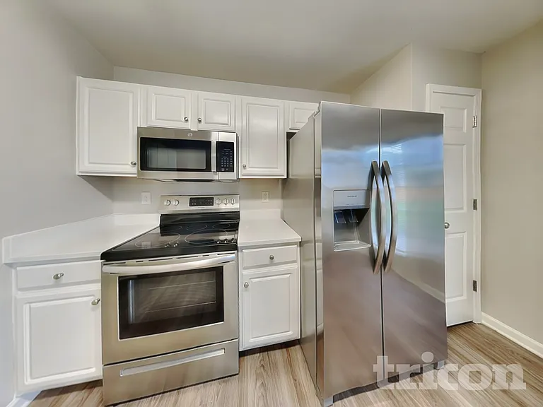 9514 Parkridge Dr — Photo 6