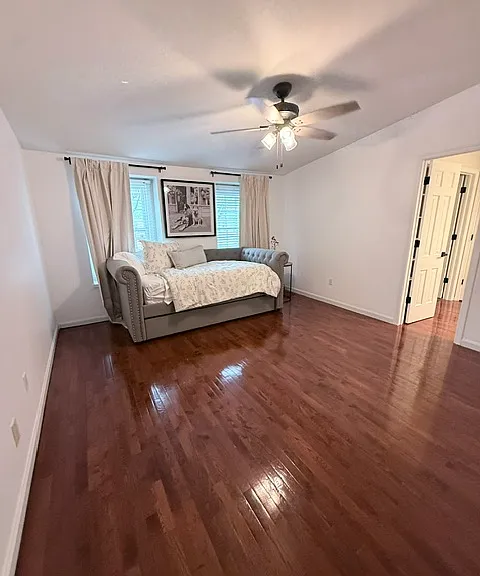 2101 Condolea Cir — Photo 1