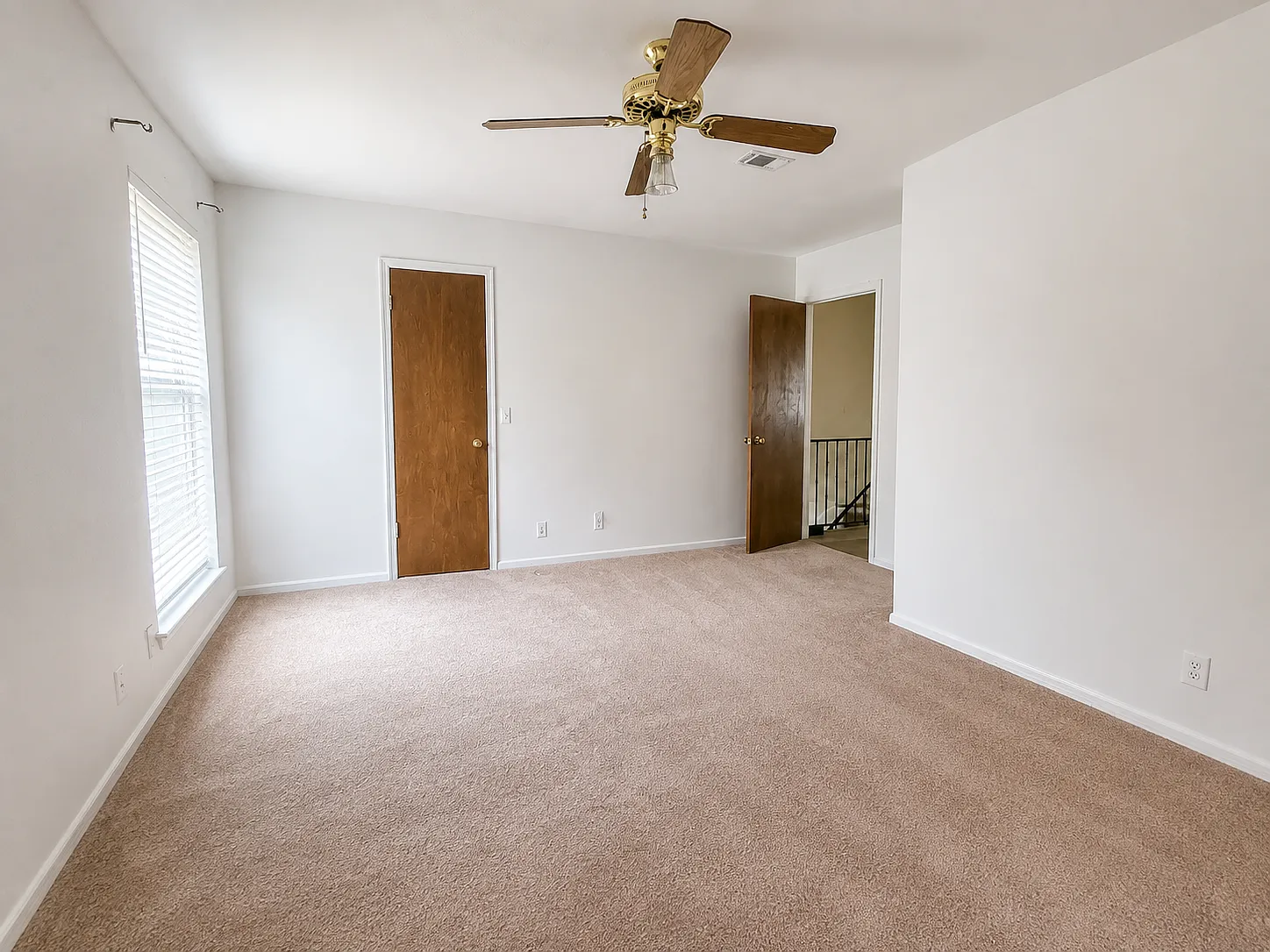 2 bed, 2.5 bath, 1200 sqft, $1,250 — Photo 4