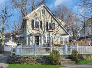 146 Maple St, Summit, NJ 07901