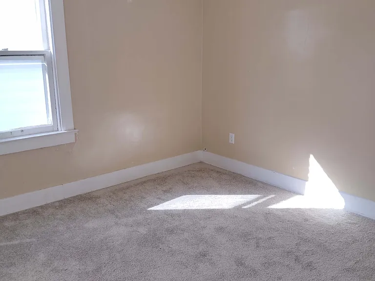 1748 Macomber St — Photo 9