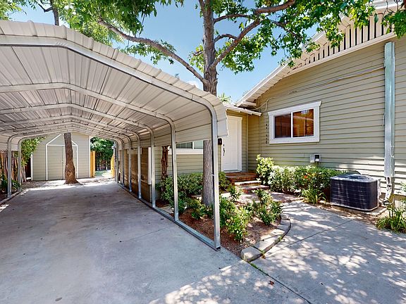 4th image of 2233 Casitas Ave #B