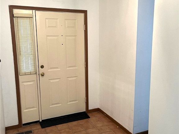 2nd image of 6031 Weymouth Dr
