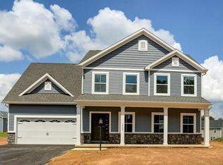 1806 Edgewood Dr, Shippensburg, PA 17257
