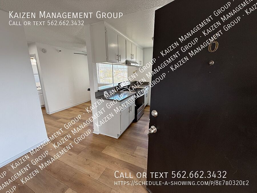 1st image of 4852 W 118th St APT 6
