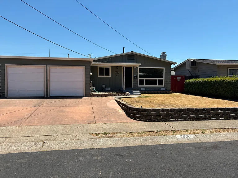 1331 Rose Ave — Photo 3