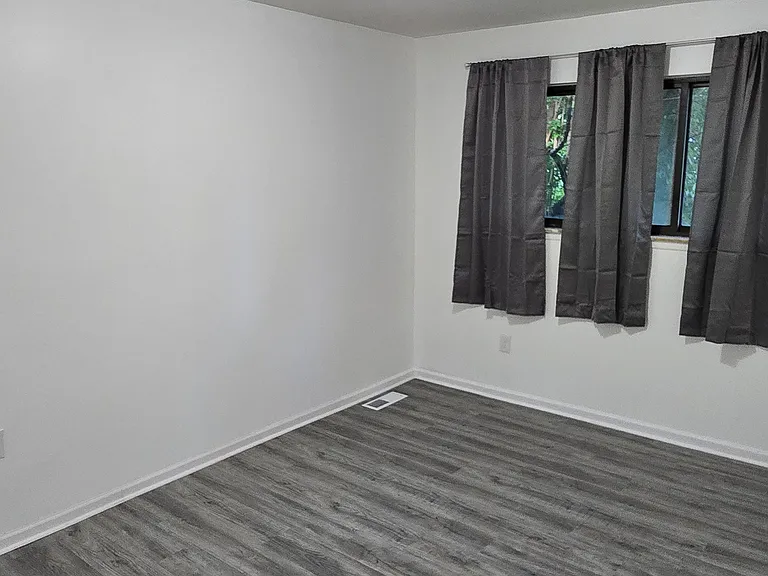24924 Greater Mack Ave — Photo 9