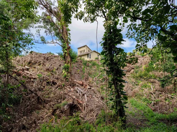 70 N Lanikai Pl, Haiku, HI 96708