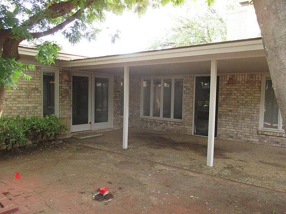 2nd image of 3606 63rd Dr