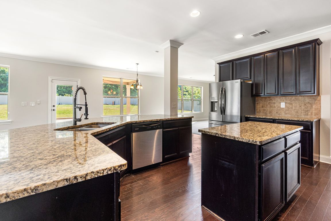 next background image