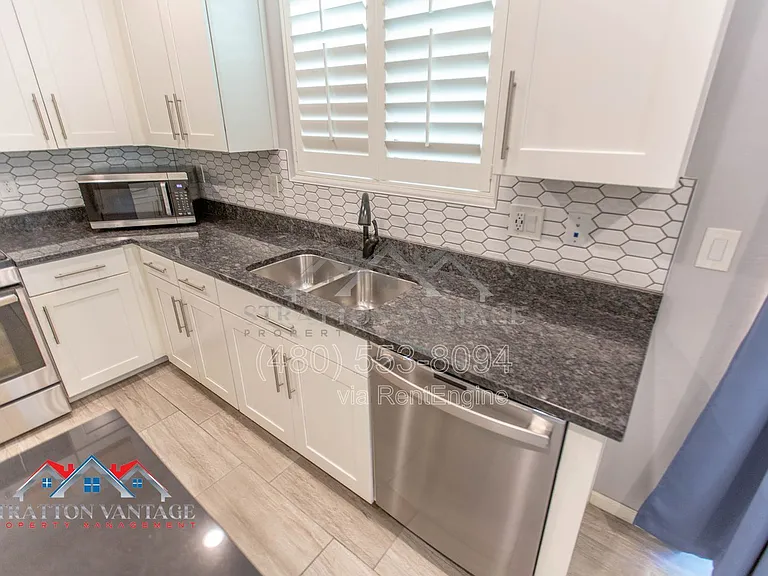 3738 E Dogwood Dr — Photo 16