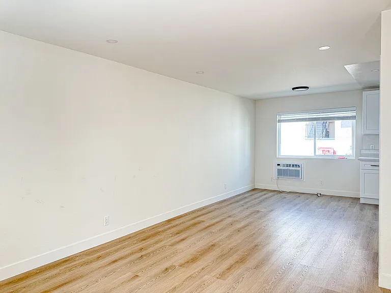 1162 Elm Ave #29 — Photo 3