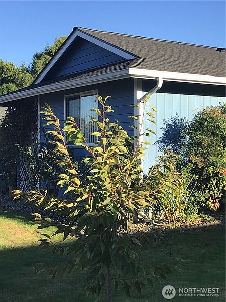 4th image of 1300 Crystal Lane