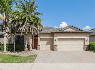 10053 Celtic Ash Dr, Ruskin, FL 33573