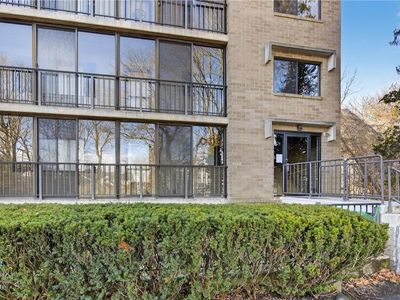 650 E Greenwich Ave APT 5-110, West Warwick, RI, 02893