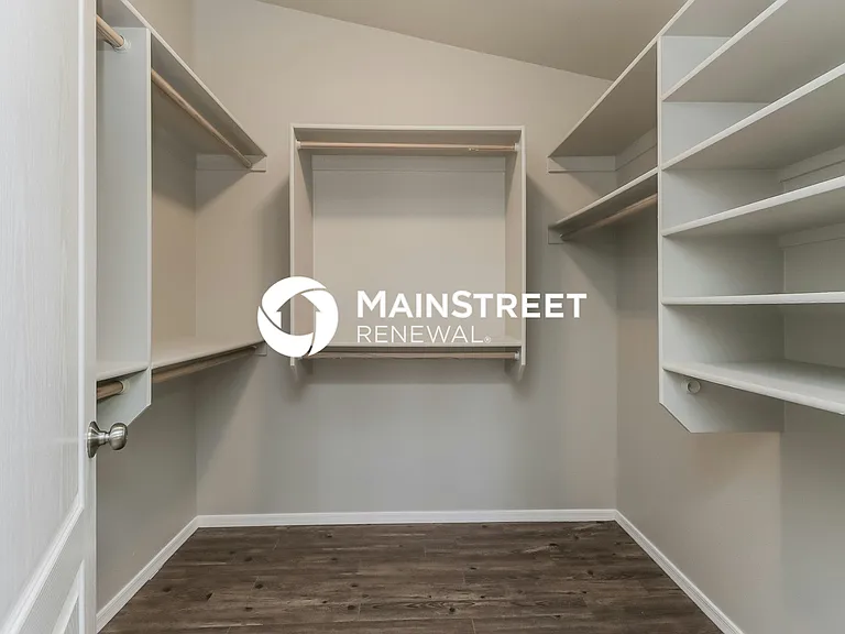 Walk In Closet