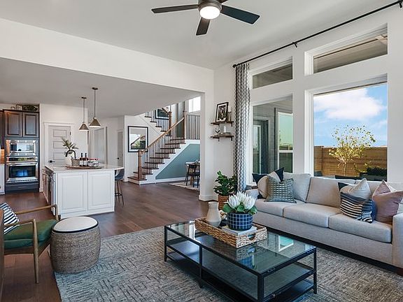 The Jewel - Living Room