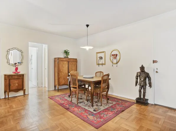 12 Beekman Place image 2 of 6