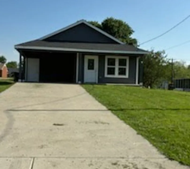 107 E Miller