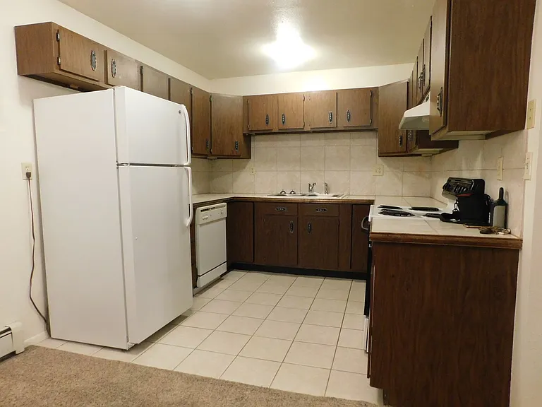 402 Dressell Dr — Photo 7