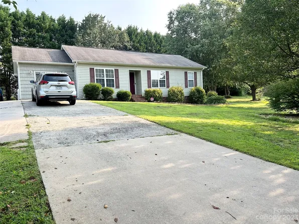 108 Clover Meadow Ln, Granite Falls, NC 28630