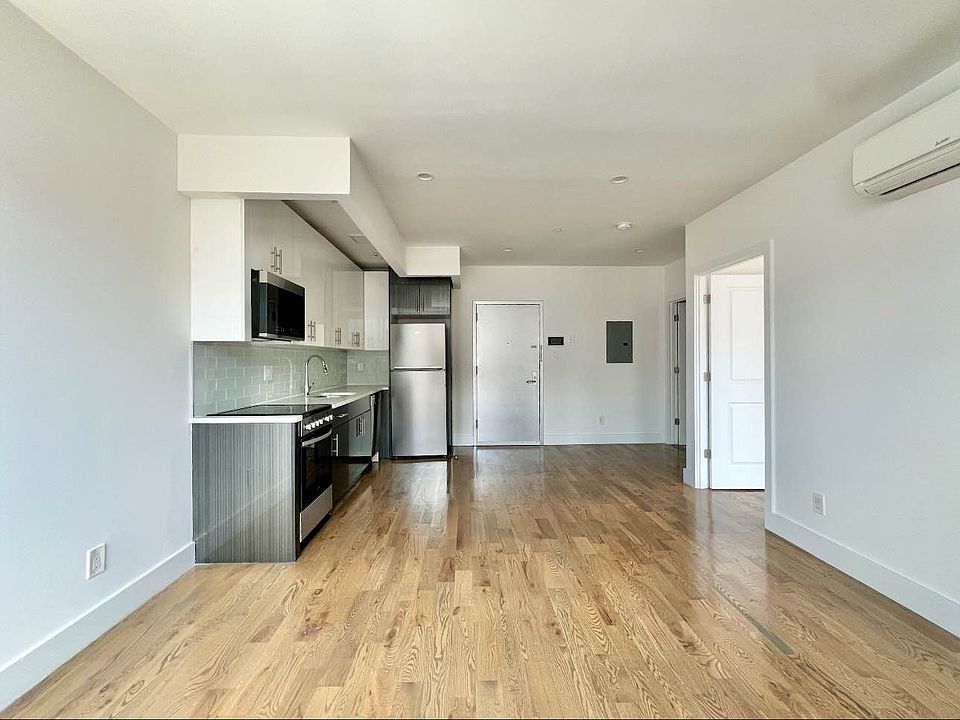 1st image of 13828 Queens Blvd APT 2C