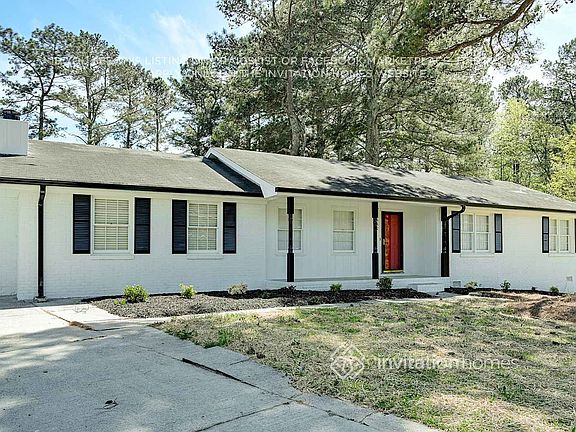 2nd image of 442 Plantation Blvd
