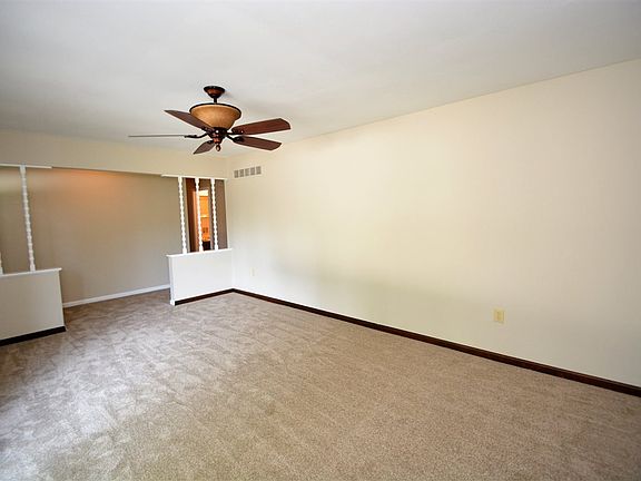 2nd image of 435 Shannon Dr