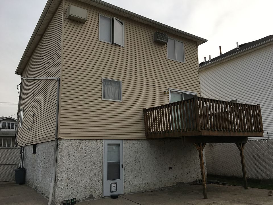 2nd image of 223 Colony Ave