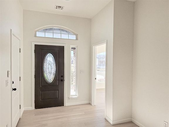 4th image of 2025 Wimberley Creek Dr