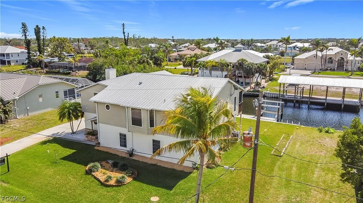 3 bed, 2.0 bath, 3300 sqft, $2,500 — Photo 3