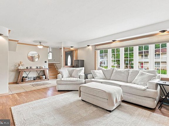 3rd image of 2520 Channin Dr