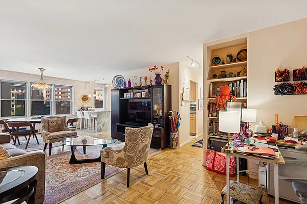155 East 38th Street #8K
