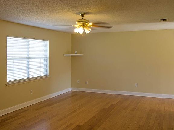 Living room, new laminate flooring