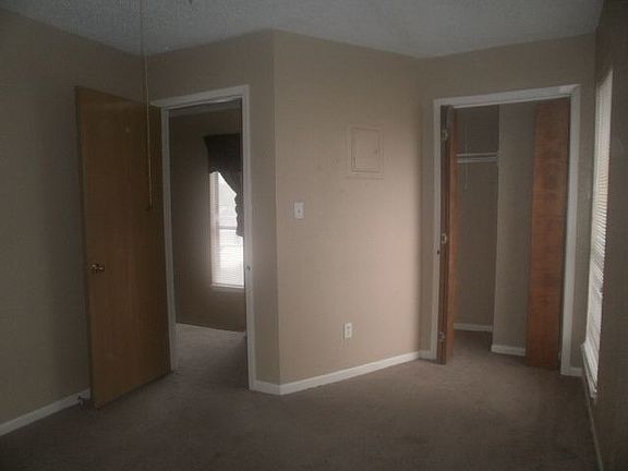 4th image of 805 E Hiller St