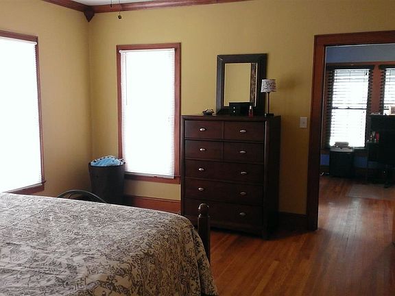 3rd image of 413 W Spruce St