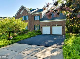 12181 Hickory Knoll Pl, Fairfax, VA 22033